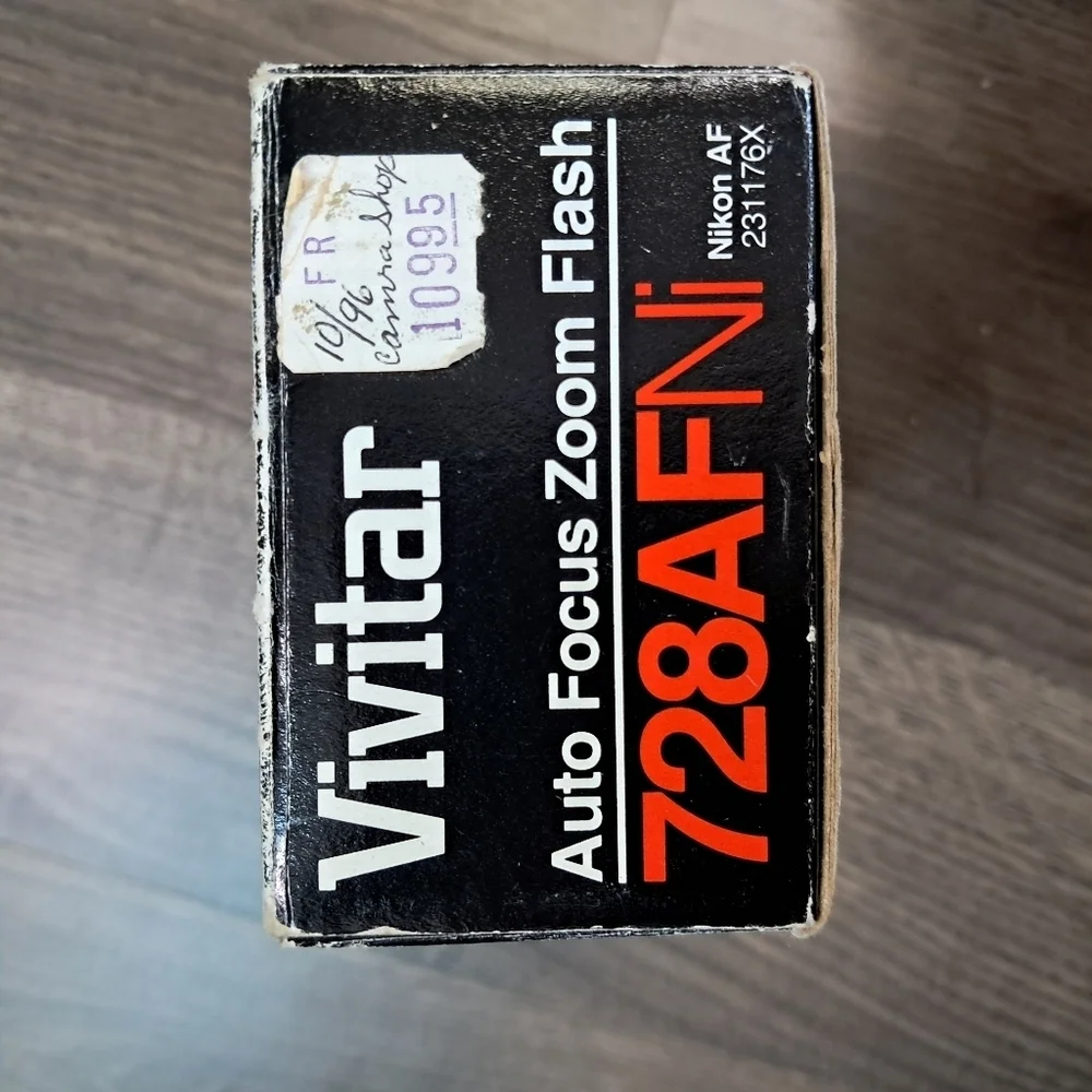 VIVITAR AUTO FOCUS ZOOM FLASH 728AF M-231177X Nikkon AF Original Box
